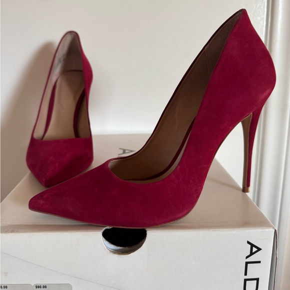Elegant Red Stiletto Heels - Picture 8 of 8